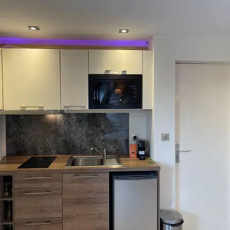Apartamento Rdc 4 - Meublé Centre De *