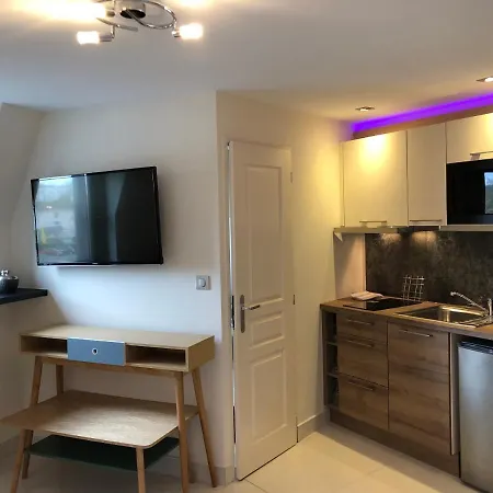 Rdc 4 - Meublé Centre De Apartamento Montluçon